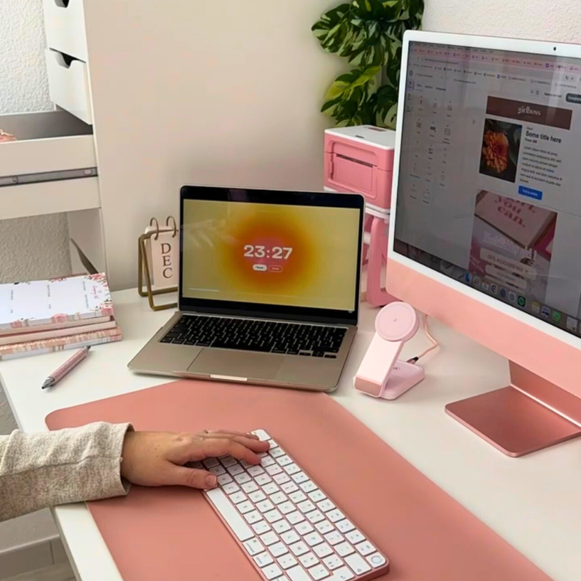 ordinateur d'une entrepreneuse utilisant la méthode pomodoro pour gérer son temps de travail